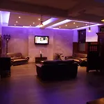 The Bull And Bush Hotel Kingston