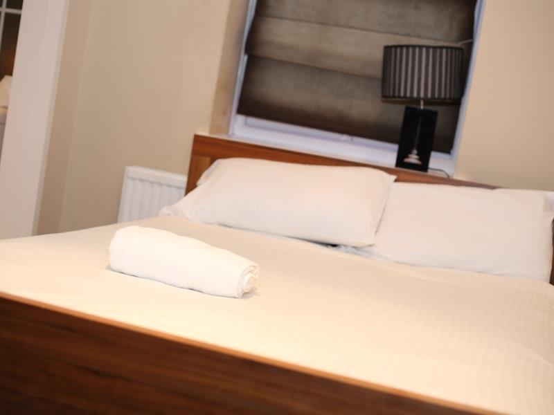 Hotel The Bull And Bush Kingston 2*